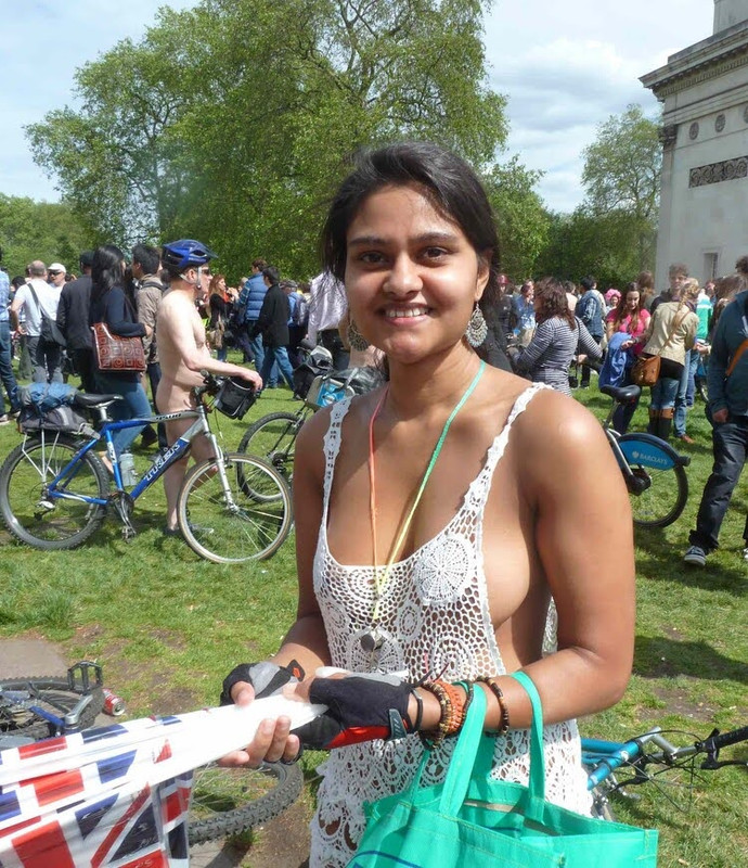 Nude-Bike-Ride-London-2012-0249-(2)_l