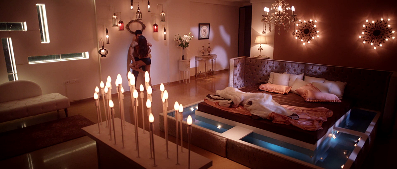 vlcsnap-2020-08-13-00h33m08s444