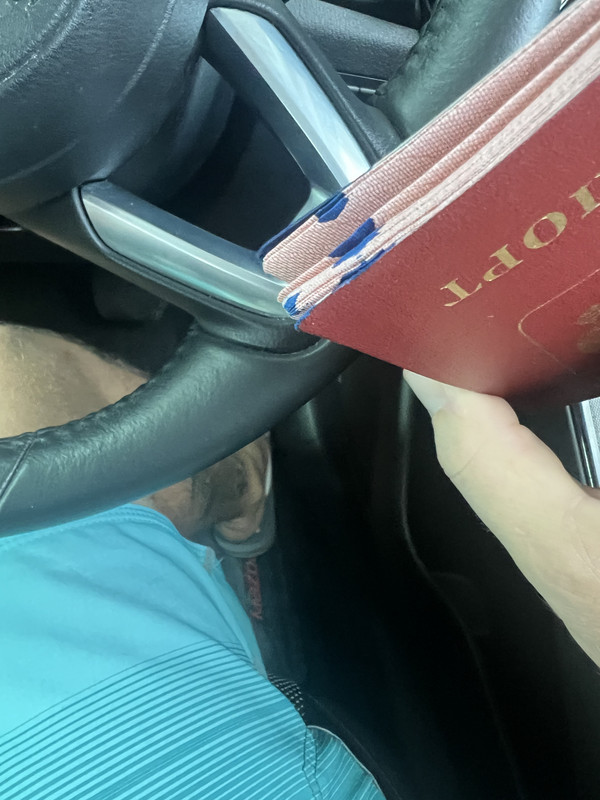 Поврежден загранпаспорт - могут быть проблемы на границе