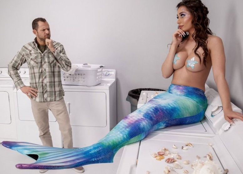 Scott Nails, Desiree Dulce - Out From The Deep 480p