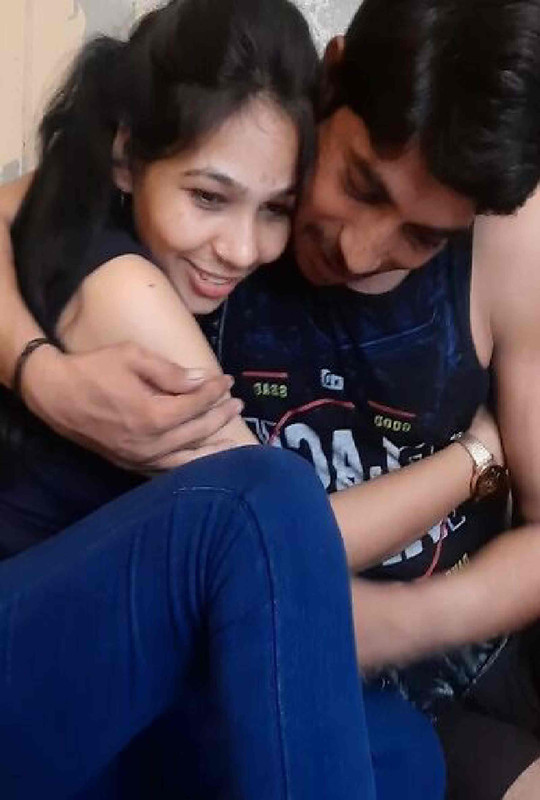 18+ Girlfriend RoomDate Uncut – Hindi Hot Short Film – WEB-DL X264 1080p 720p 480p – Download