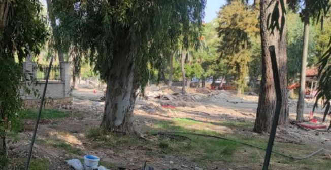 Ο Γ. ΜΑΛΑΦΗΣ ΑΠΟΚΑΛΥΨΕ ΣΤΟ ΔΗΜΟΤΙΚΟ ΣΥΜΒΟΥΛΙΟ ΟΤΙ ΤΟ ΕΡΓΟ ΤΟΥ ΚΗΠΟΥ ΑΠΕΝΤΑΧΘΗΚΕ! ΟΡΓΙΣΜΕΝΕΣ ΑΝΤΙΔΡΑΣΕΙΣ ΚΑΙ ΔΙΑΚΟΠΗ ΤΟΥ ΔΗΜΟΤΙΚΟΥ ΣΥΜΒΟΥΛΙΟΥ (ΒΙΝΤΕΟ)