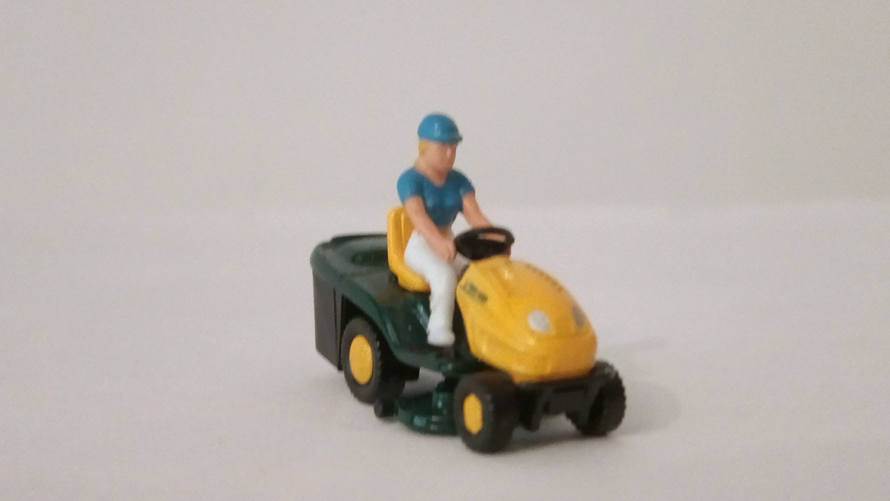 Mcht (8255)