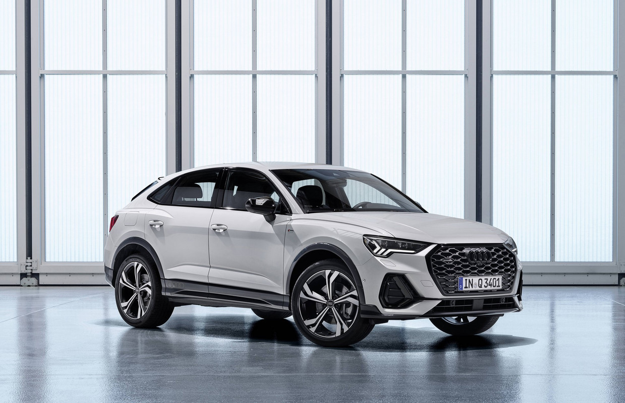 2020 Audi Q3 Sportback (38)