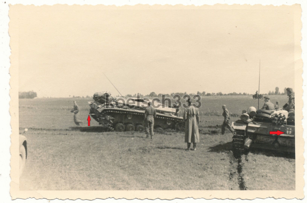 Foto Sturmgeschütz Panzer Bergung aus dem Moor ! StuG TKZ Wappen