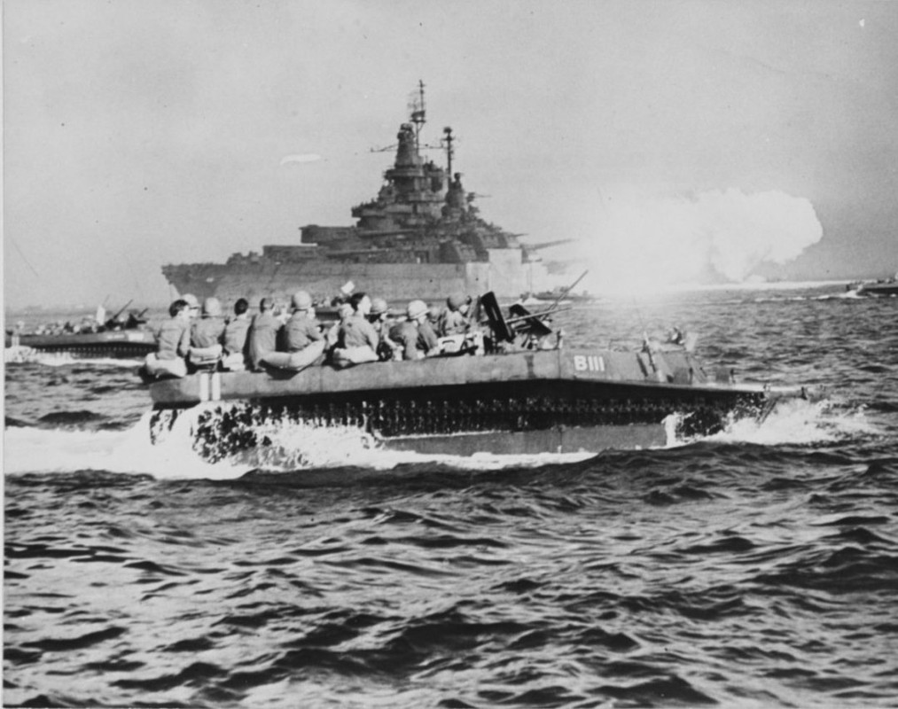 [Image: USS-Tennessee-firing-on-Okinawa-4-1-45.jpg]
