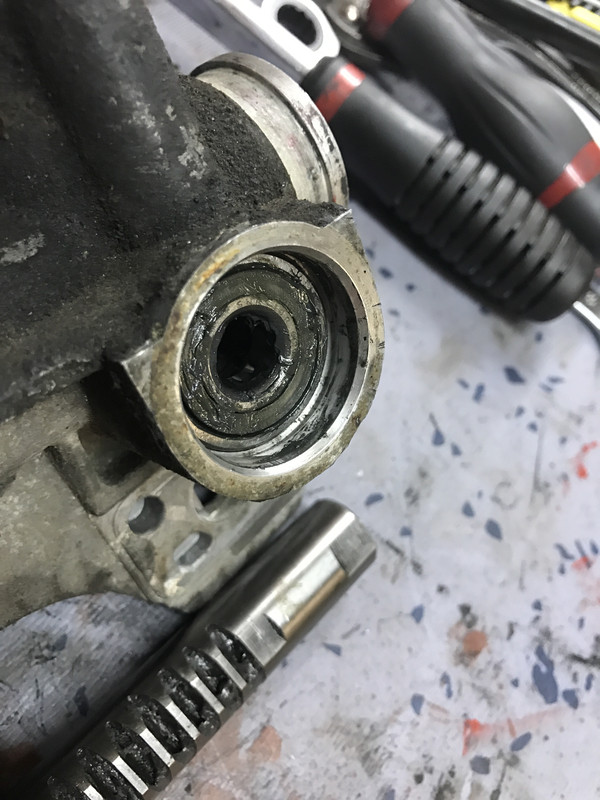 Restauration 4L (899)