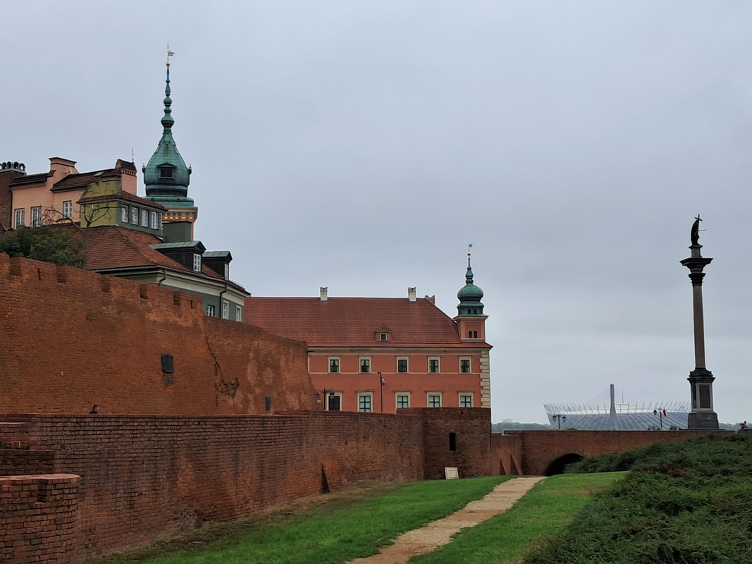 Varsovia 2024 la ciudad Fénix que resurgió de sus cenizas. - Blogs of Poland - Dia 1-Palacio Real, centro histórico y Free tour. (5)