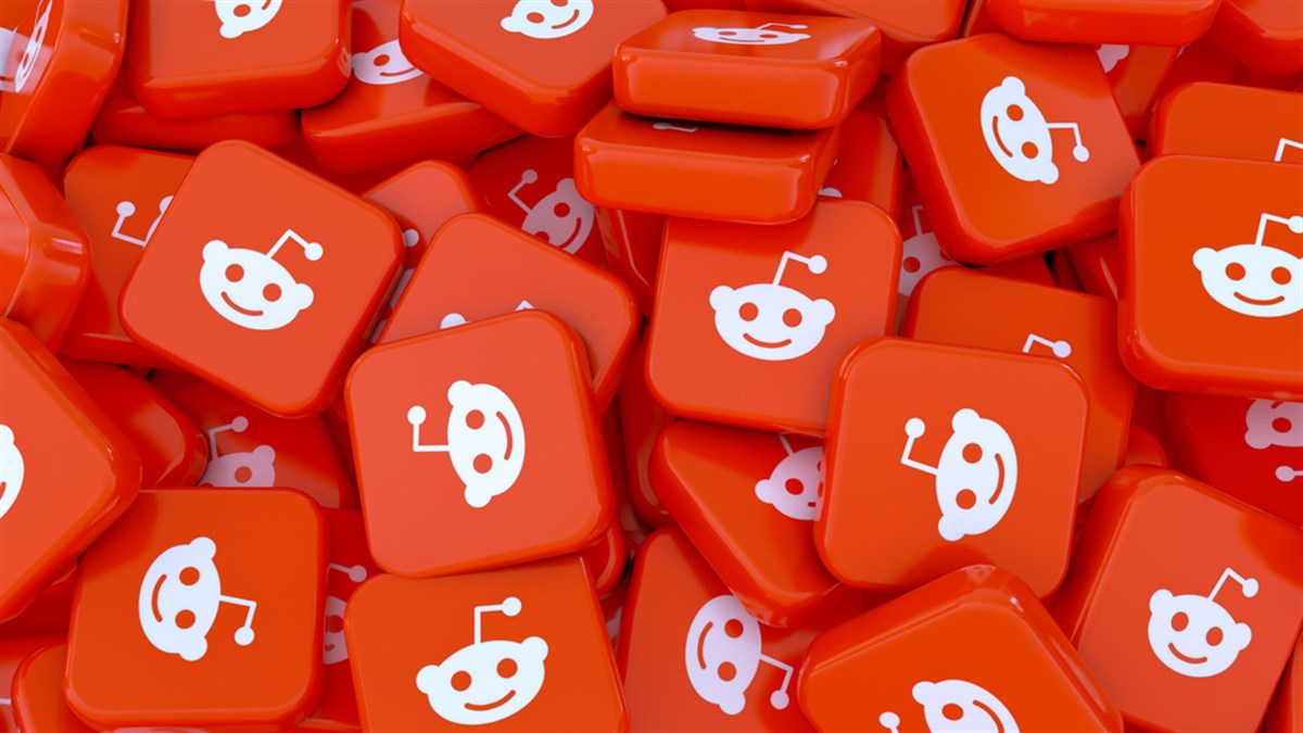Reddit Upvotes and Downvotes
