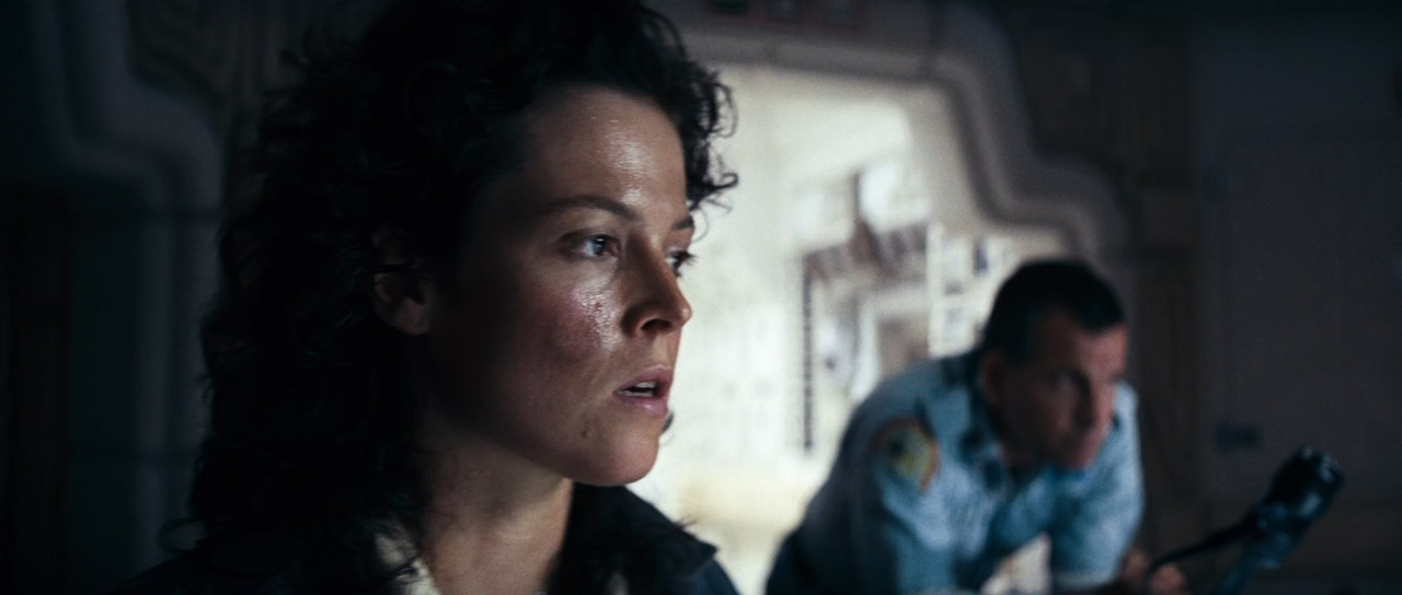 Alien 1979 DC (1080p x265 10bit Tigole).mkv_snapshot_01.14.52_[2