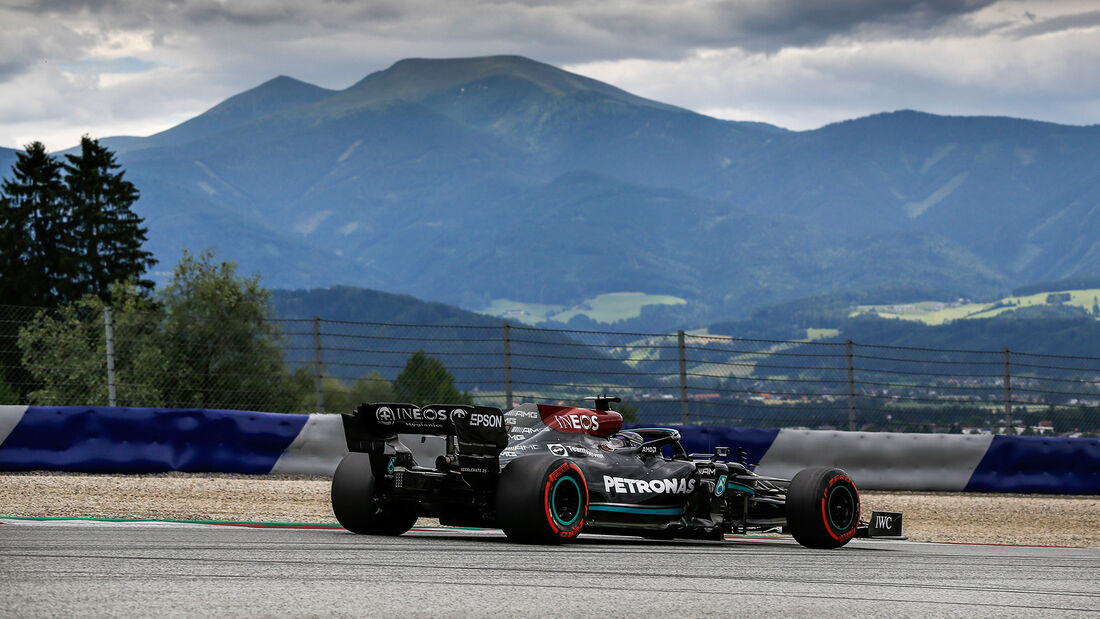 Lewis-Hamilton-Mercedes-Formel-1-GP-Oesterreich-Spielberg-Freitag-2-7-2021-169Gallery-52e0812d-18108