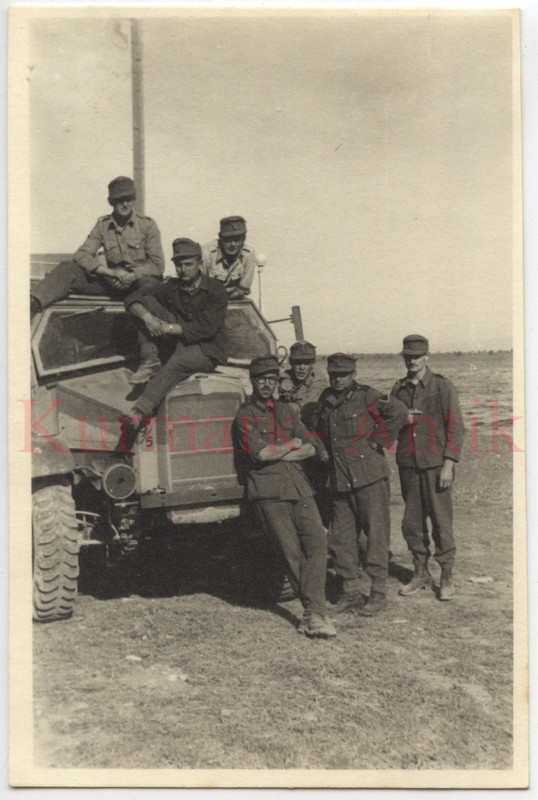 Foto Wehrmacht Gebirgsjäger Griechenland Beute LKW PKW England F