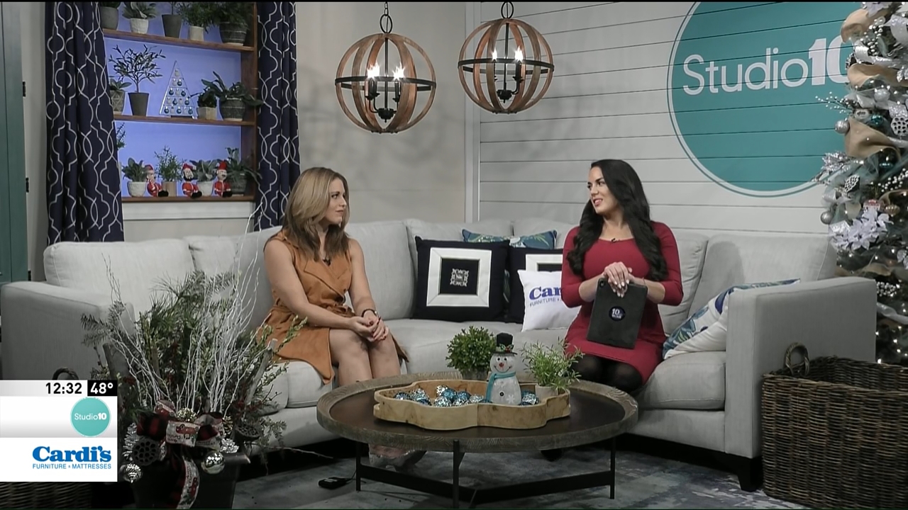 12.28 - 17.30.00 - Studio 10. A look at the latest in entertainment, ....ts_snapshot_04.34.495