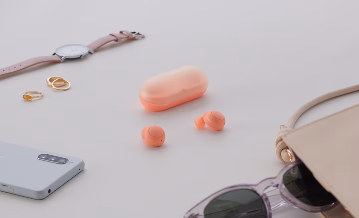 Long Battery Life Up to 20 Hours Total with Case