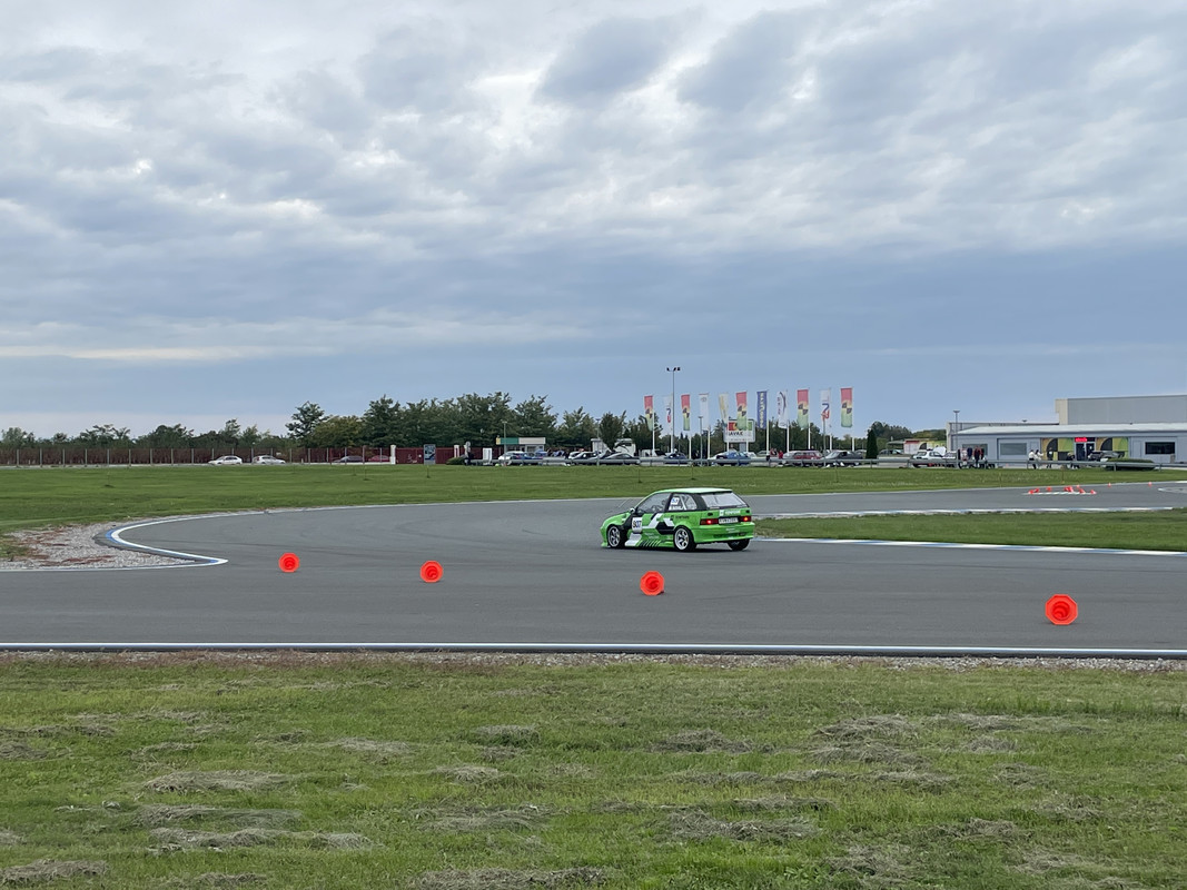 A2F77780-0312-48C1-8494-4D8F19D99896