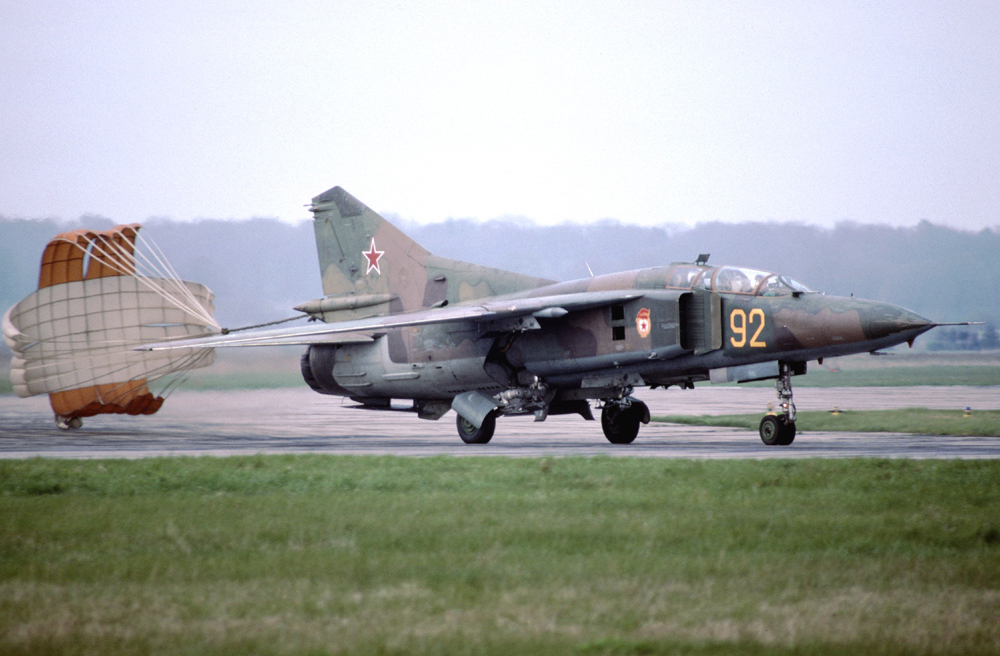 19 GvAPIB Mig-23UB 92 Yellow_7902207_29.04.91