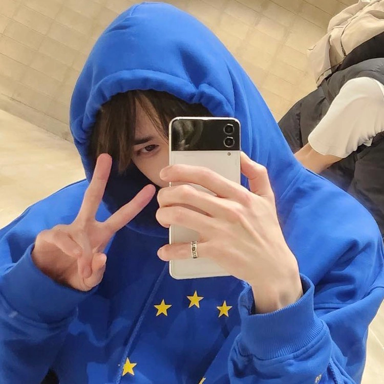 2A3B5C7C-9735-410F-8C43-46FB1B0E9089