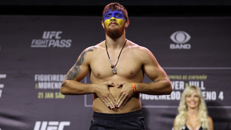 Игор Потиерия срещу Сезар Алмейда на UFC 307