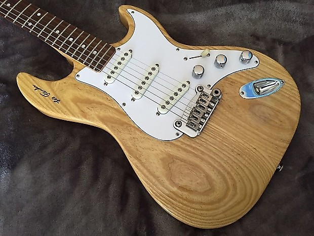 S500 Lost Years - '88 - '90 ? - Guitars by Leo (aka S500 Lost Years - '88 - '90 ? - Guitars by Leo (aka