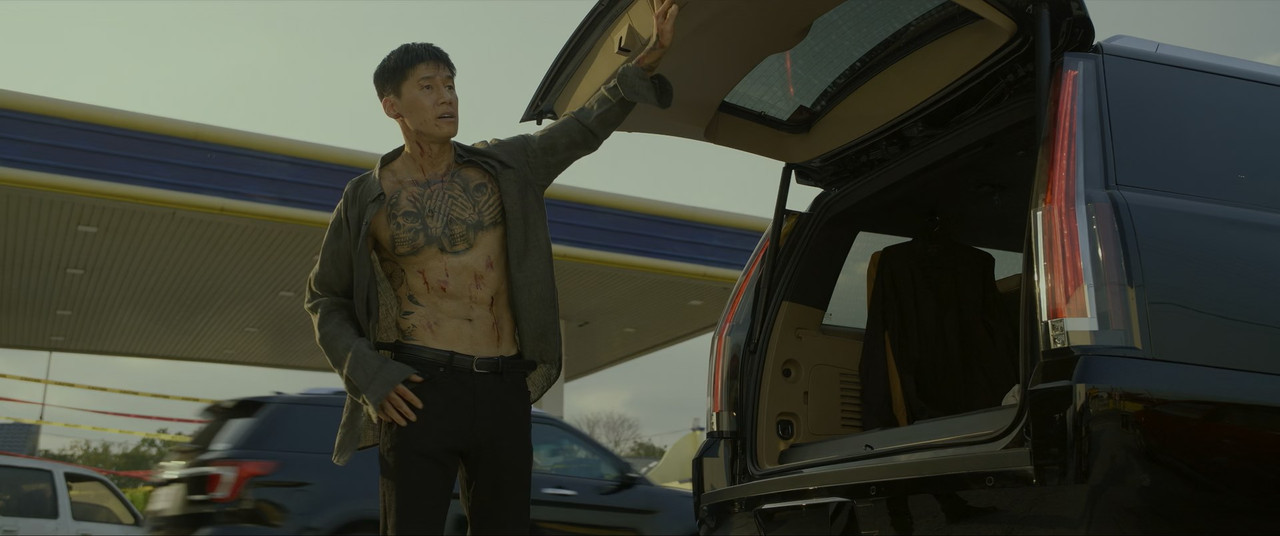 The Roundup- Punishment-(2024) (1080p BluRay x265 SAMPA).mkv_snapshot_00.21.42.635