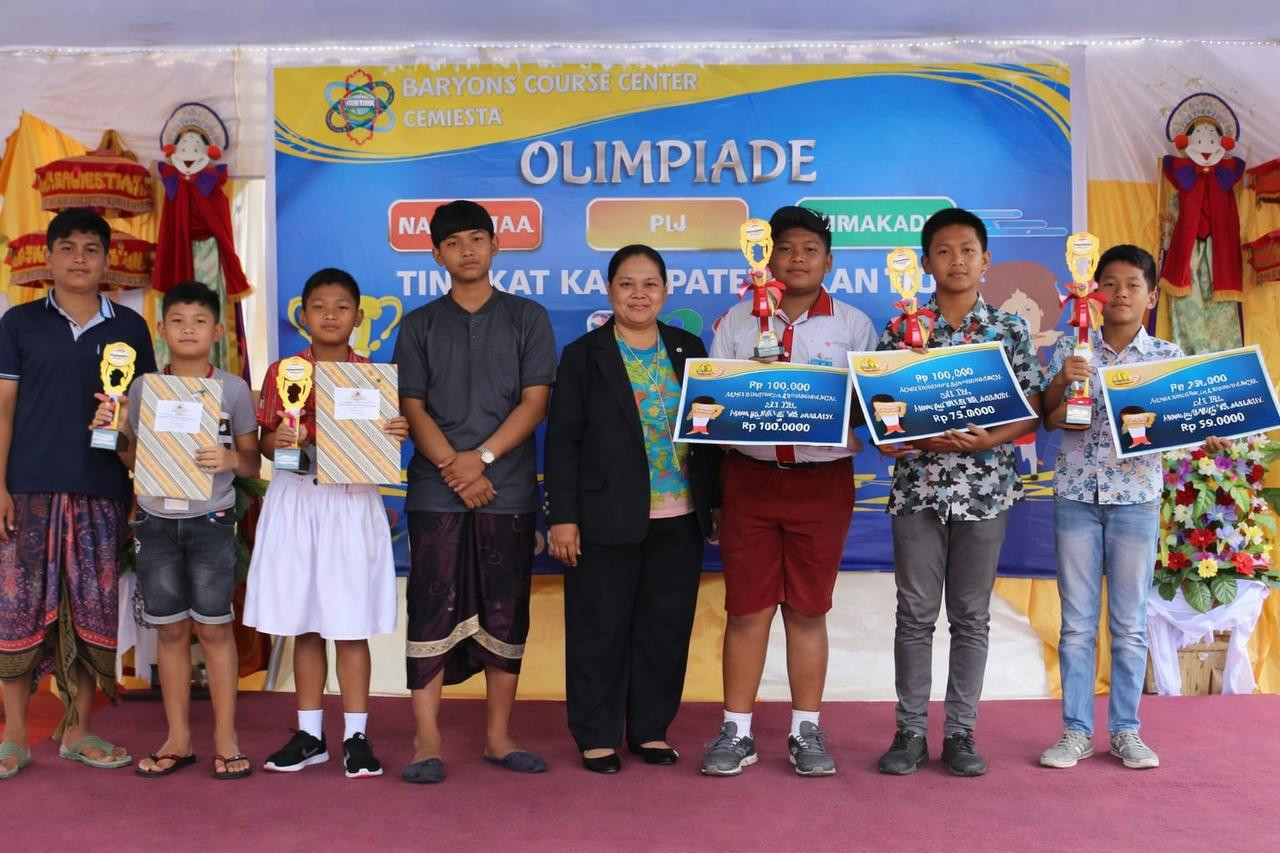 Dokumentasi Siswa Baryons Gianyar Fokus Belajar