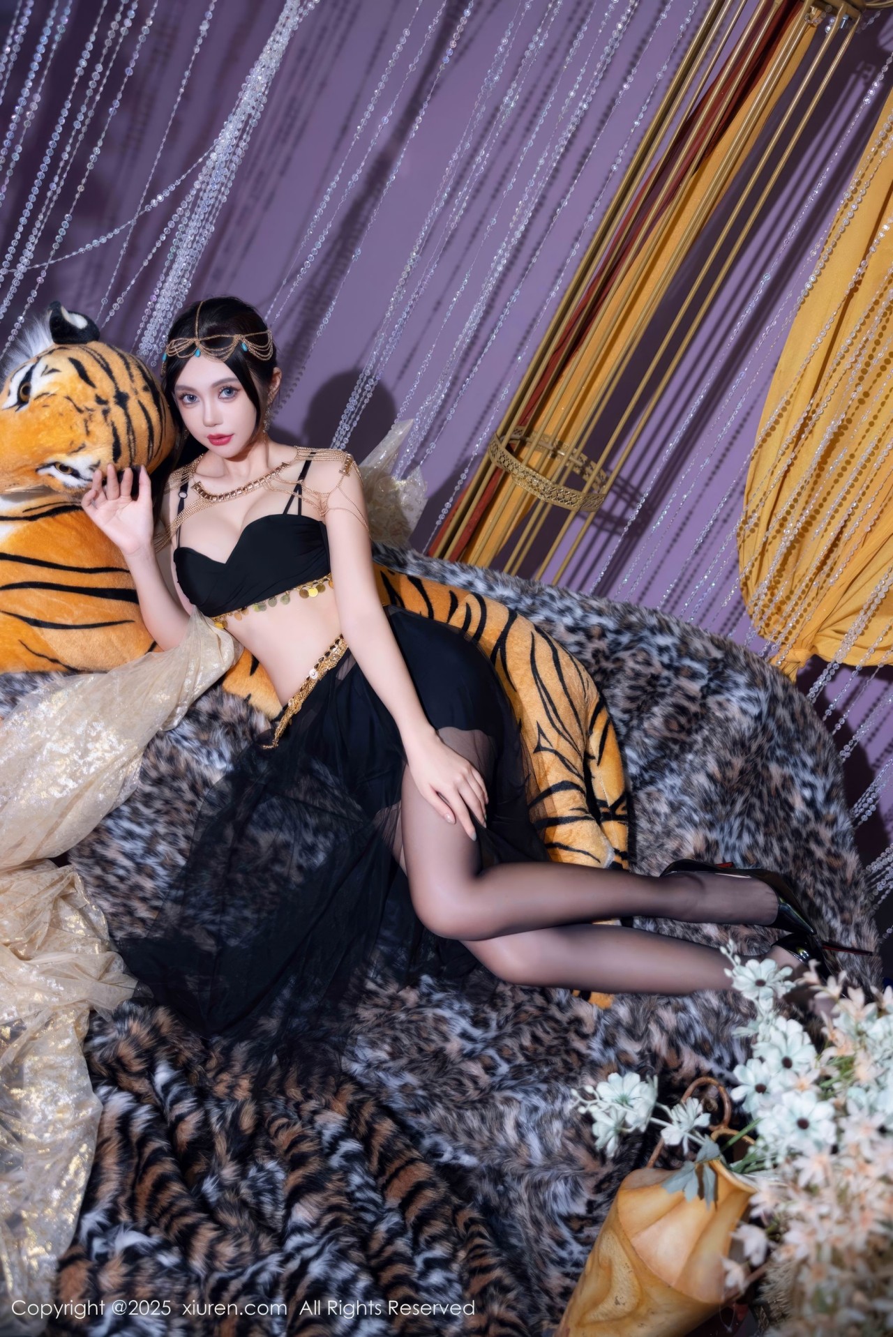 绮里嘉黑色露肩上衣图集79P，时尚造型与舞台感的华丽碰撞插图6