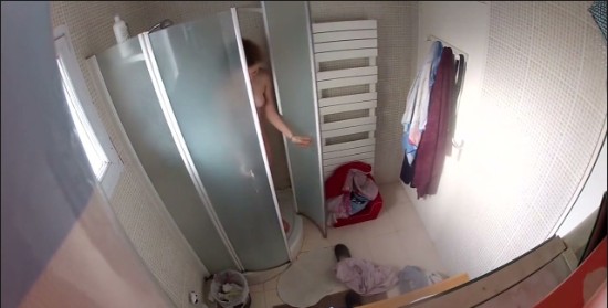 [Image: Voyeur38885124137.jpg]