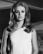 Britt-Ekland-mc76
