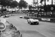 24 HEURES DU MANS YEAR BY YEAR PART ONE 1923-1969 - Page 33 54lm04-F375-Plus-J-F-Gonzalez-MTrintignant-6