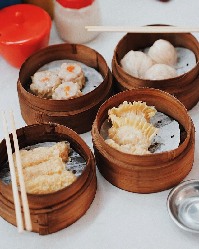 Dimsum 515, pilihan tempat makan siang enak di Pasar Tunjungan Surabaya.