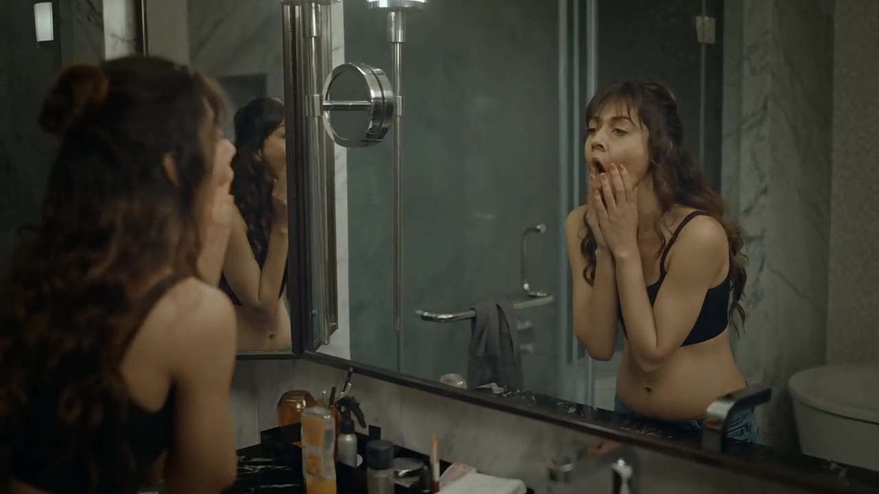 vlcsnap 2025 11 03 23h27m56s934