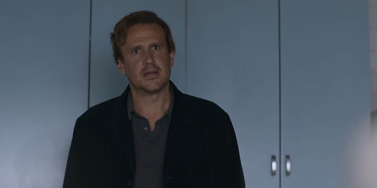 Shrinking.S01E01.Coin.Flip.2160p.10bit.ATVP.WEB-DL.DDP5.1.HEVC-Vyndros.mkv_snapshot_09.57_[2023.03.2