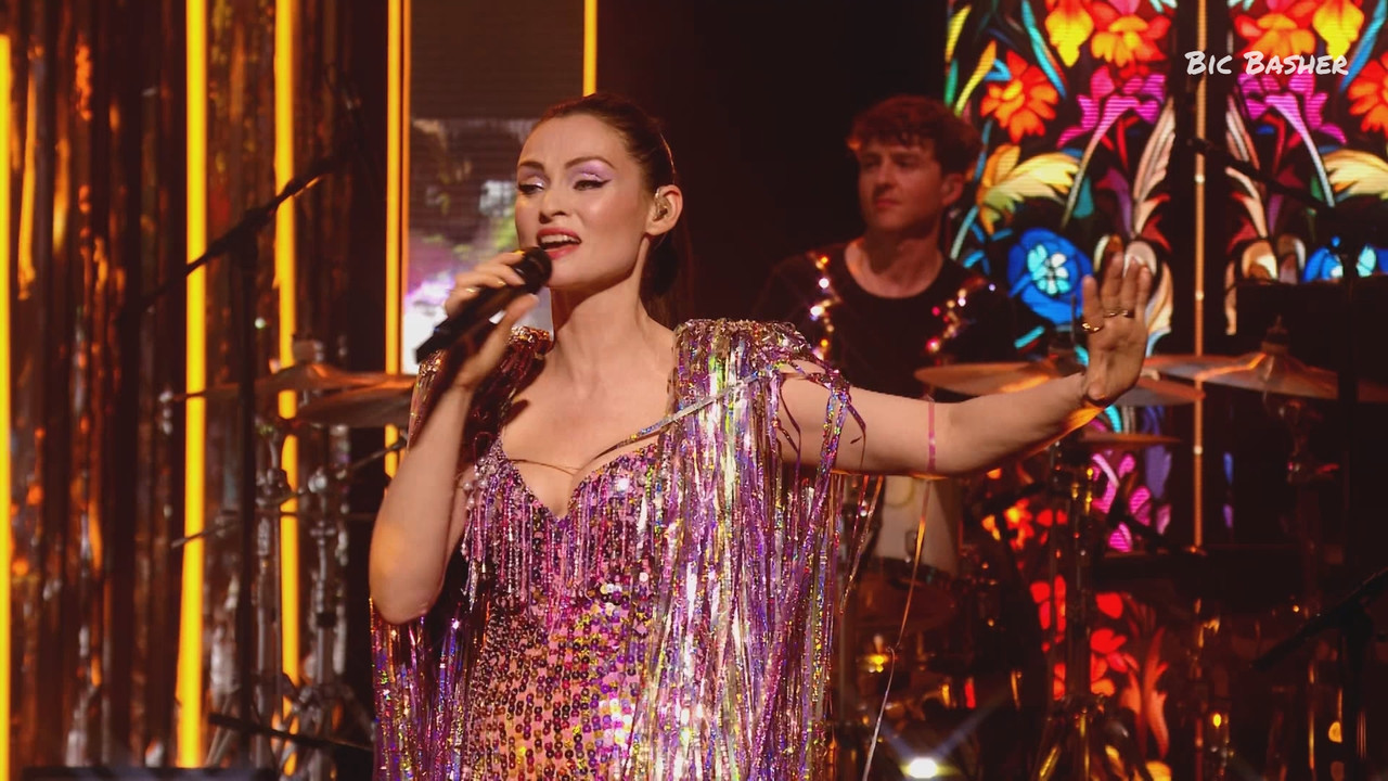 Sophie Ellis-Bextors New Years Eve Disco_20250101_00100045.ts_snapshot_32.38.553