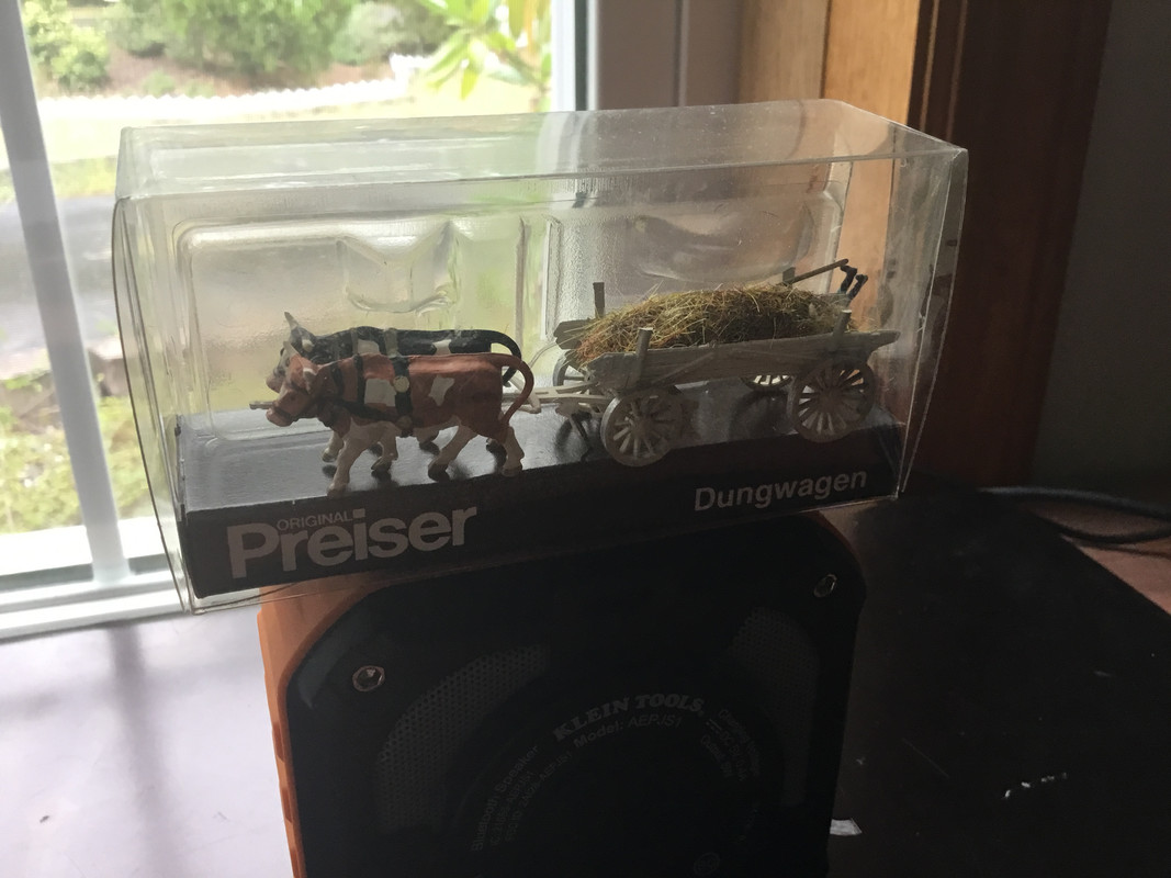 57F51639-D7FD-425D-B050-C80E2CC83A91