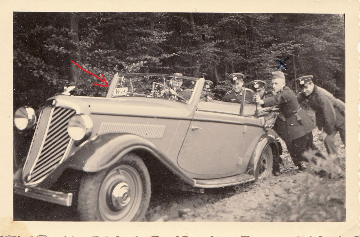 Wehrmacht eingezogener PKW Kübelwagen Cabrio WH-