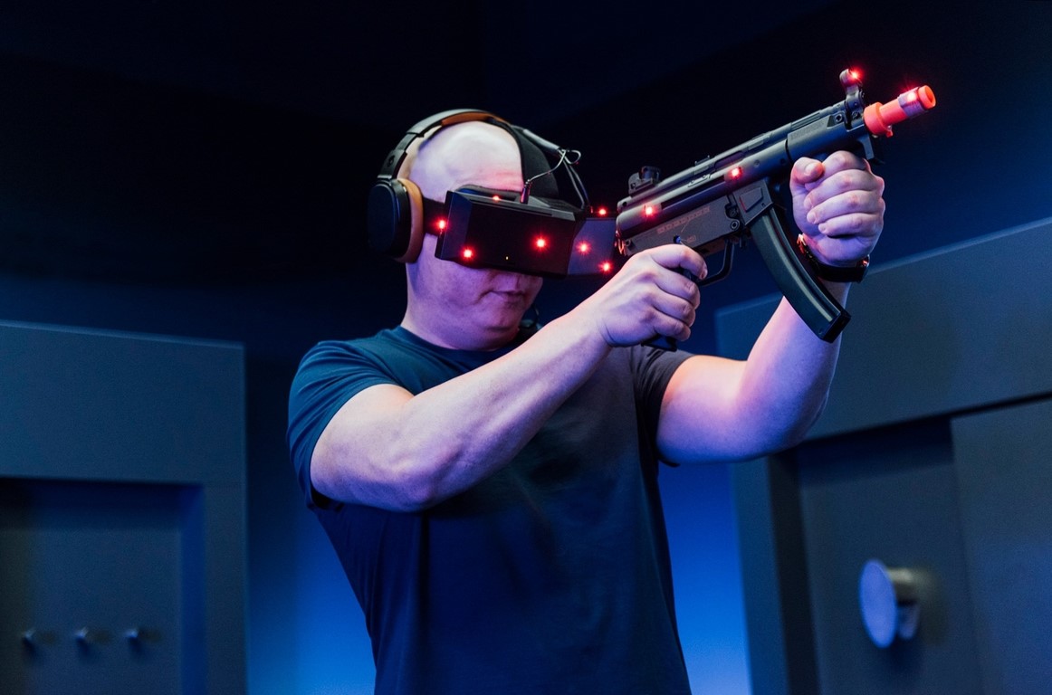 What Entertainment Pieces Feature Virtual Reality?