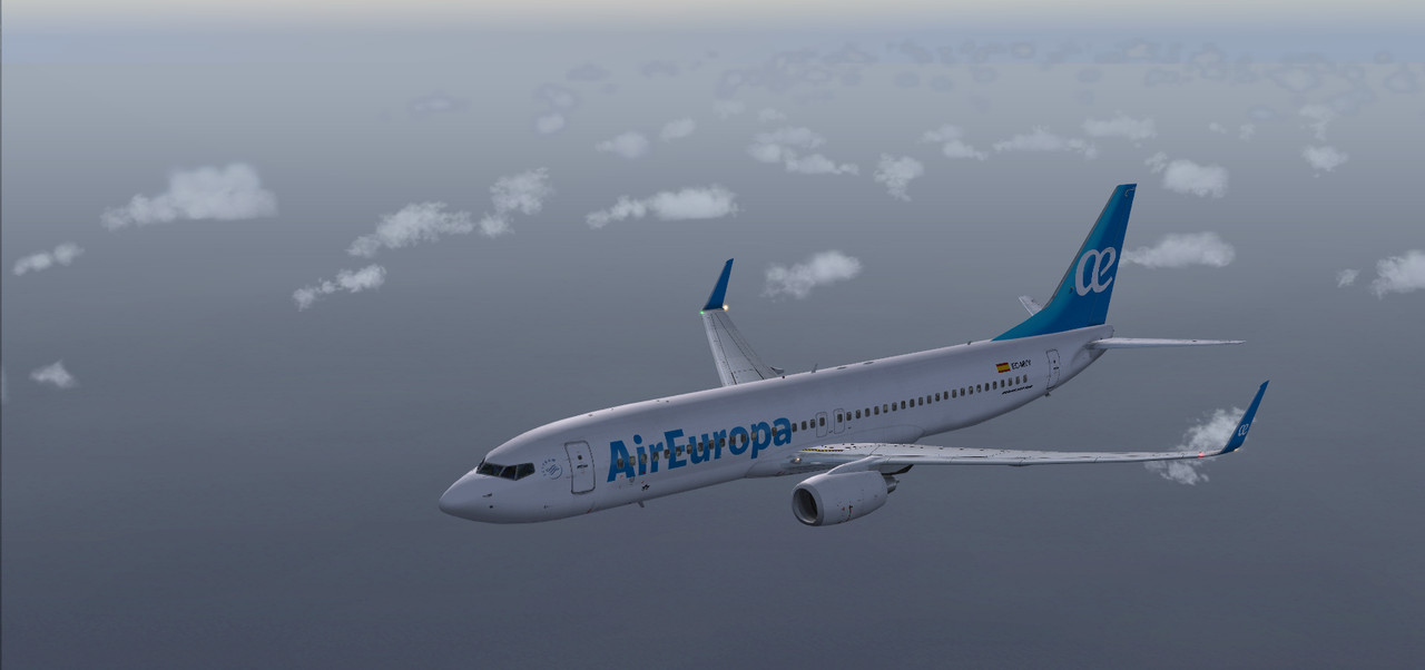 Air-Europa738-01.jpg