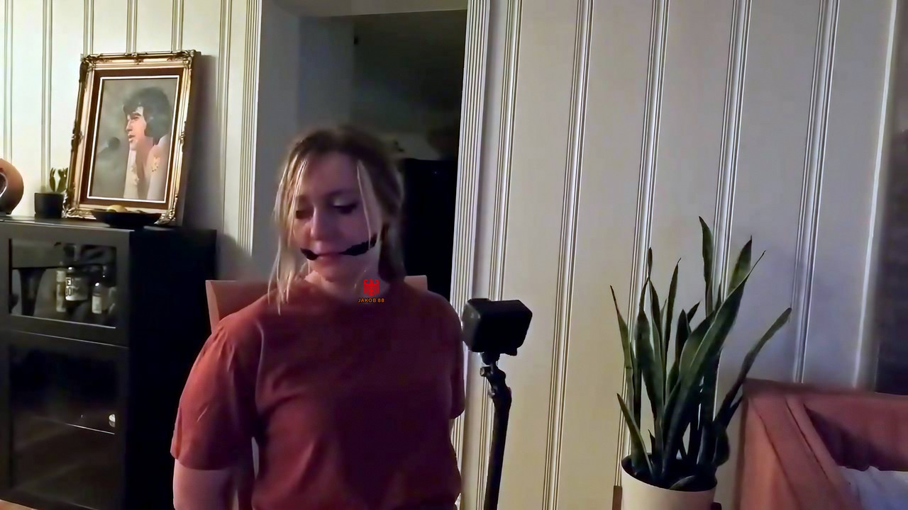 Courtney Gray 5 - Looky-loo 2025