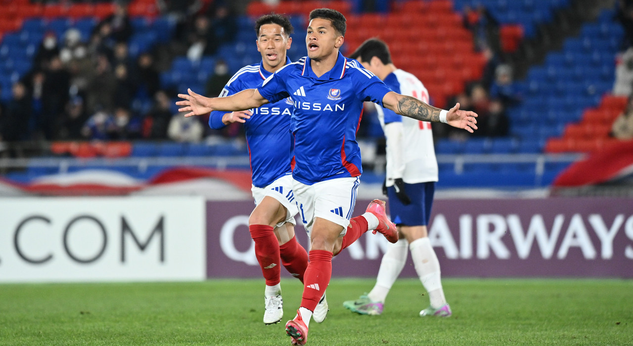 Yokohama Marinos vs Fagiano Okayama, 17h00 ngày 21/06