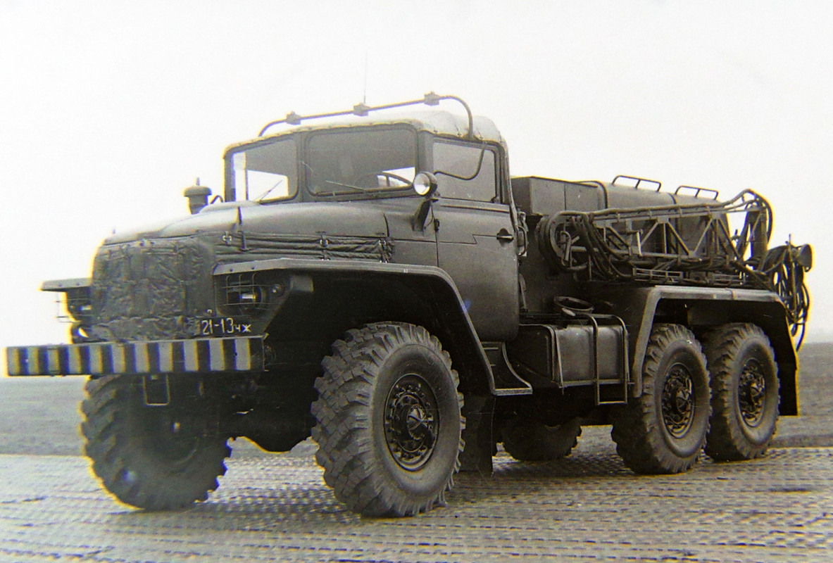 Ural refuelling pump winter jacket