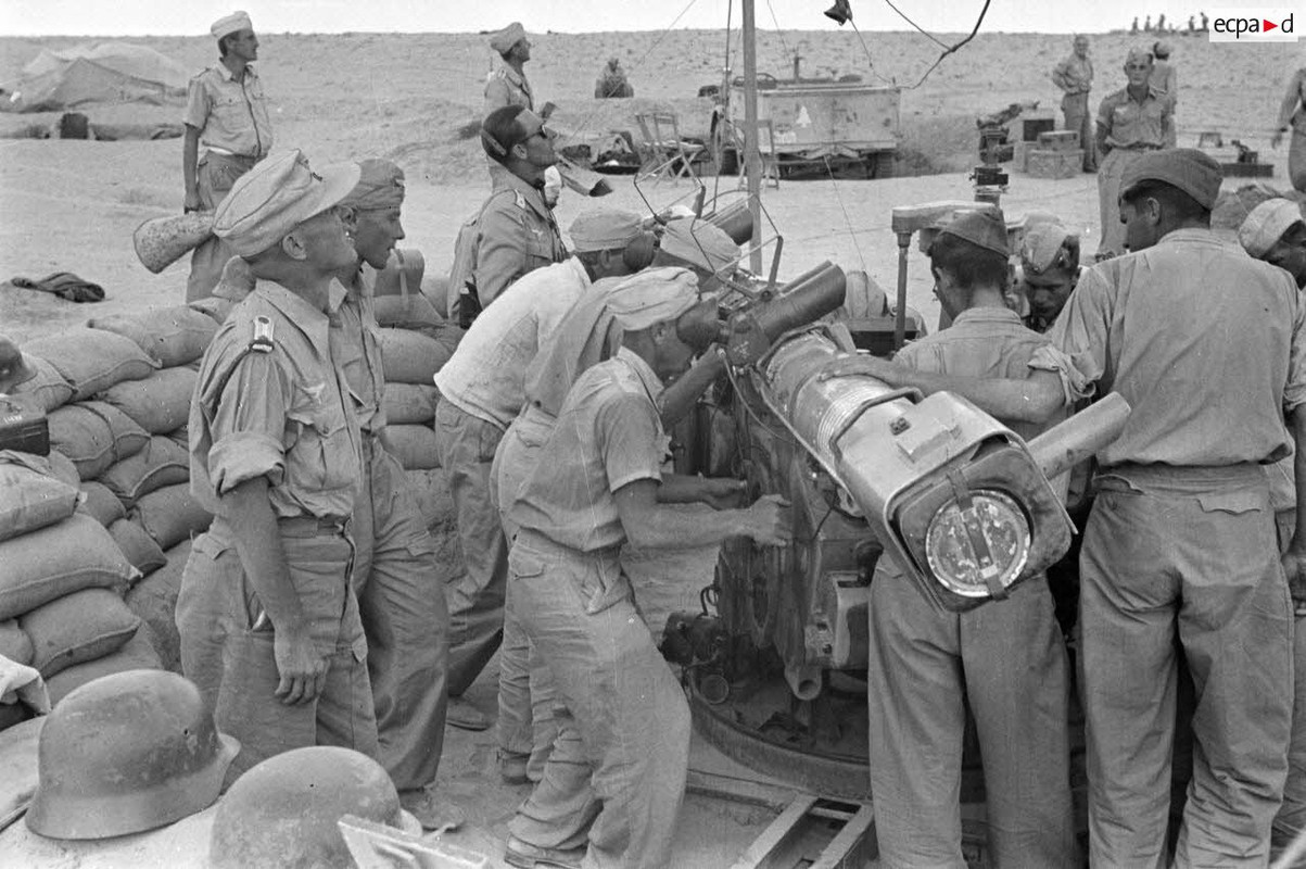 Télémètre d'une batterie de FlaK. (Kommandogeräte 36).