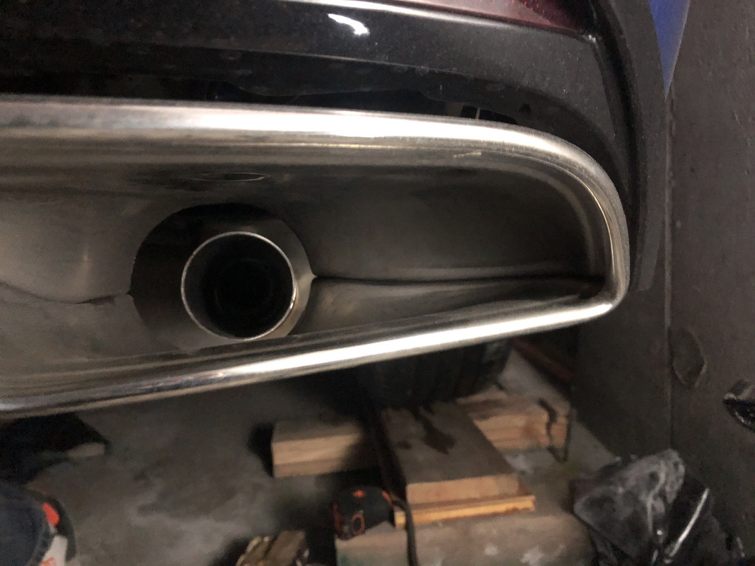 F2BD5A64-5807-4C76-8797-99B39DA5EBEE