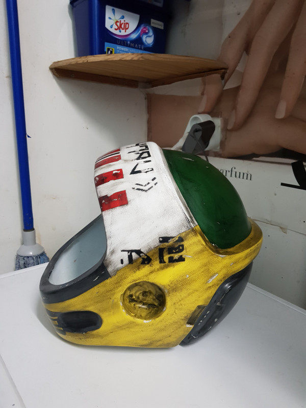 PEINTURE ET RENOVATION CASQUE  052