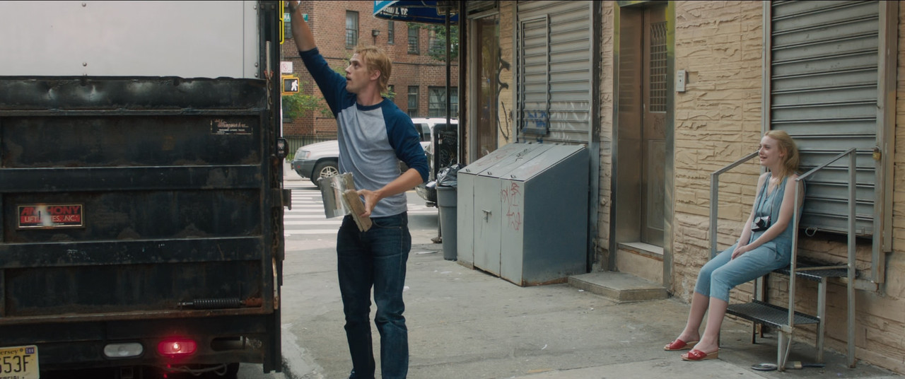 Very Good Girls (2013).mkv_snapshot_00.44.59