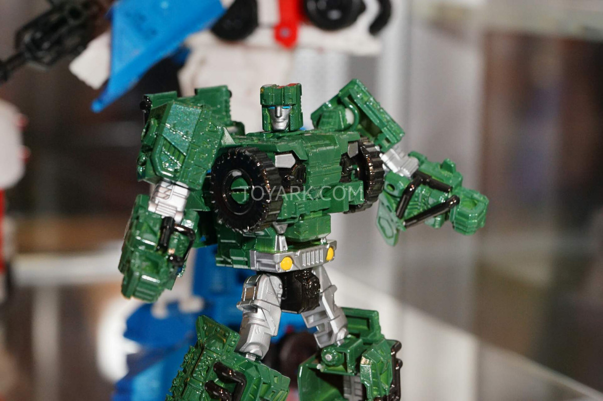 SDCC2015-Hasbro-Transformers-Combiner-Wars-049