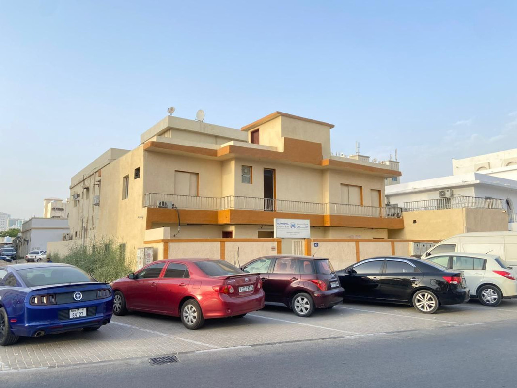 فيلا جميلة مكتملة في عجمان بتصميم عصري فاخر و مساحات واسعة ، مناسبة للعائلات ورجال الأعمال ، مع موقع مميز واستثمار ذكي .