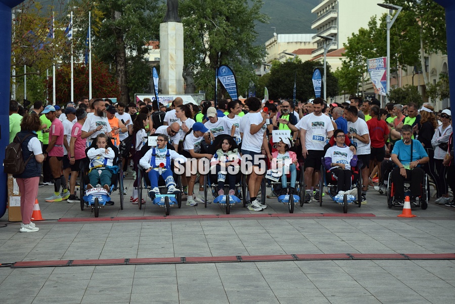 , 23&omicron;&sigmaf; &Alpha;&gamma;ώ&nu;&alpha;&sigmaf; &Delta;&rho;ό&mu;&omicron;&upsilon; &Kappa;&alpha;&lambda;&alpha;&mu;ά&tau;&alpha;&sigmaf;: &Mu;&iota;&alpha; &pi;&omicron;&lambda;ύ&chi;&rho;&omega;&mu;&eta; &gamma;&iota;&omicron;&rho;&tau;ή &alpha;&theta;&lambda;&eta;&tau;&iota;&sigma;&mu;&omicron;ύ &mu;&epsilon; &pi;&rho;&omega;&tau;&iota;έ&sigmaf; &Mu;&pi;&omicron;&upsilon;&rho;ί&kappa;&alpha; &kappa;&alpha;&iota; &Zeta;&omicron;&sigma;&kappa;ί&nu; (&phi;&omega;&tau;&omicron;&gamma;&rho;&alpha;&phi;ί&epsilon;&sigmaf; &kappa;&alpha;&iota; &beta;ί&nu;&tau;&epsilon;&omicron;)