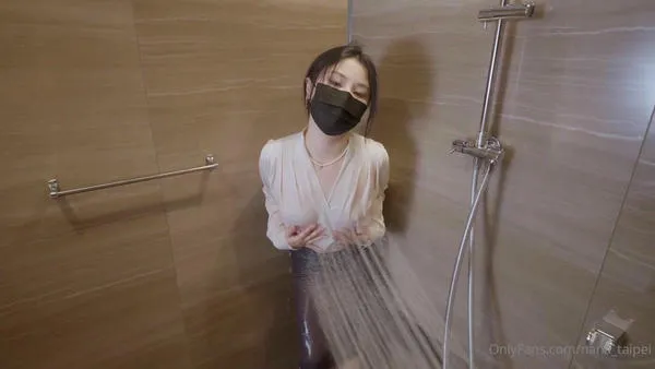 Nana_Taipei Gets Soaking Wet In A Shower Tease