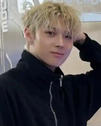 04e19e9ced3dc66bf8c5a5a56536f937_copy_345x431