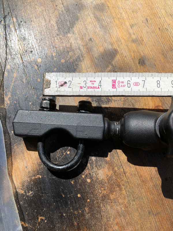 47676686-3D95-4AD1-BDF7-72BA102861DD